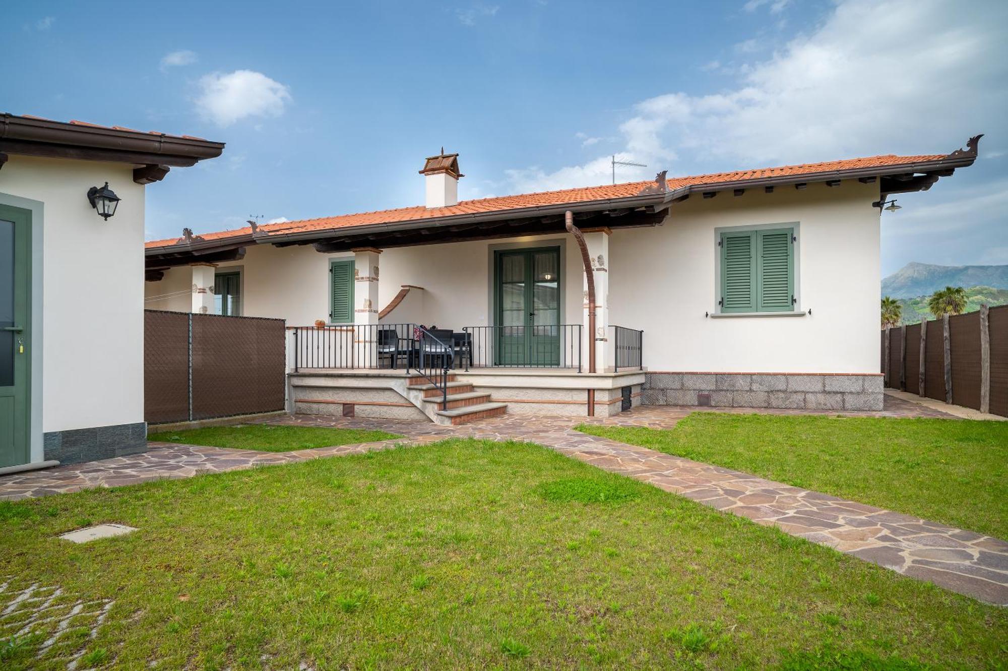 Casa Vacanze Dalla Ci Capezzano Pianore エクステリア 写真